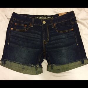 ‼️DONATING IN 24H‼️ AE NWT Dark Wash Midi Short